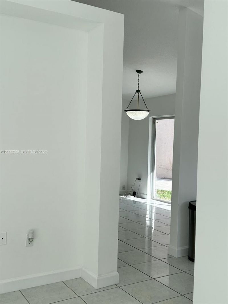 820 NW 132 Ct , Miami, FL 33182 Photo