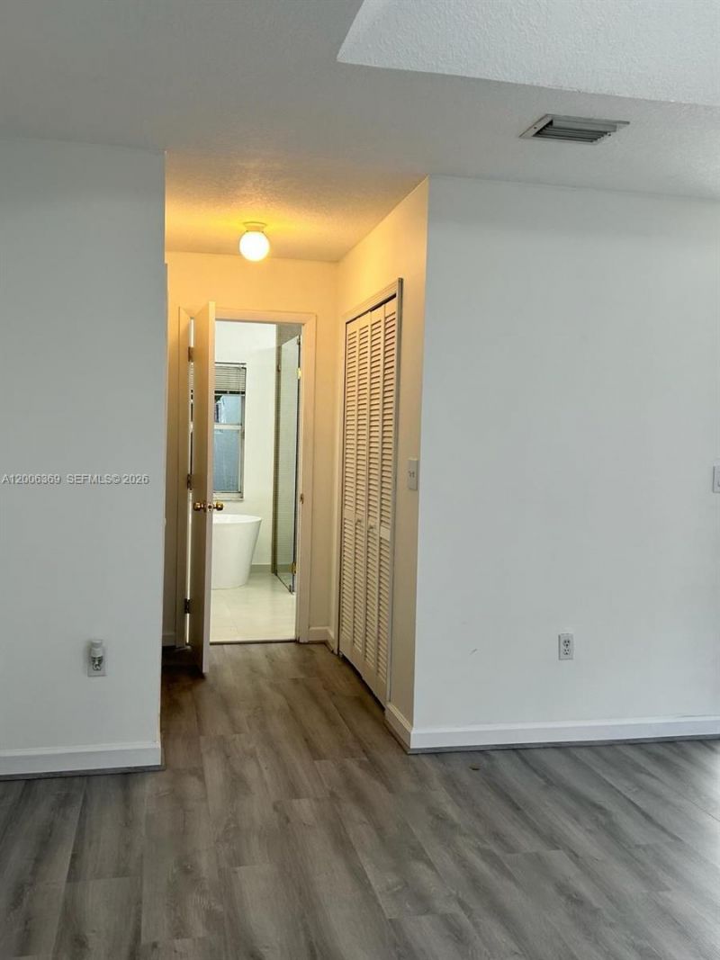 820 NW 132 Ct , Miami, FL 33182 Photo
