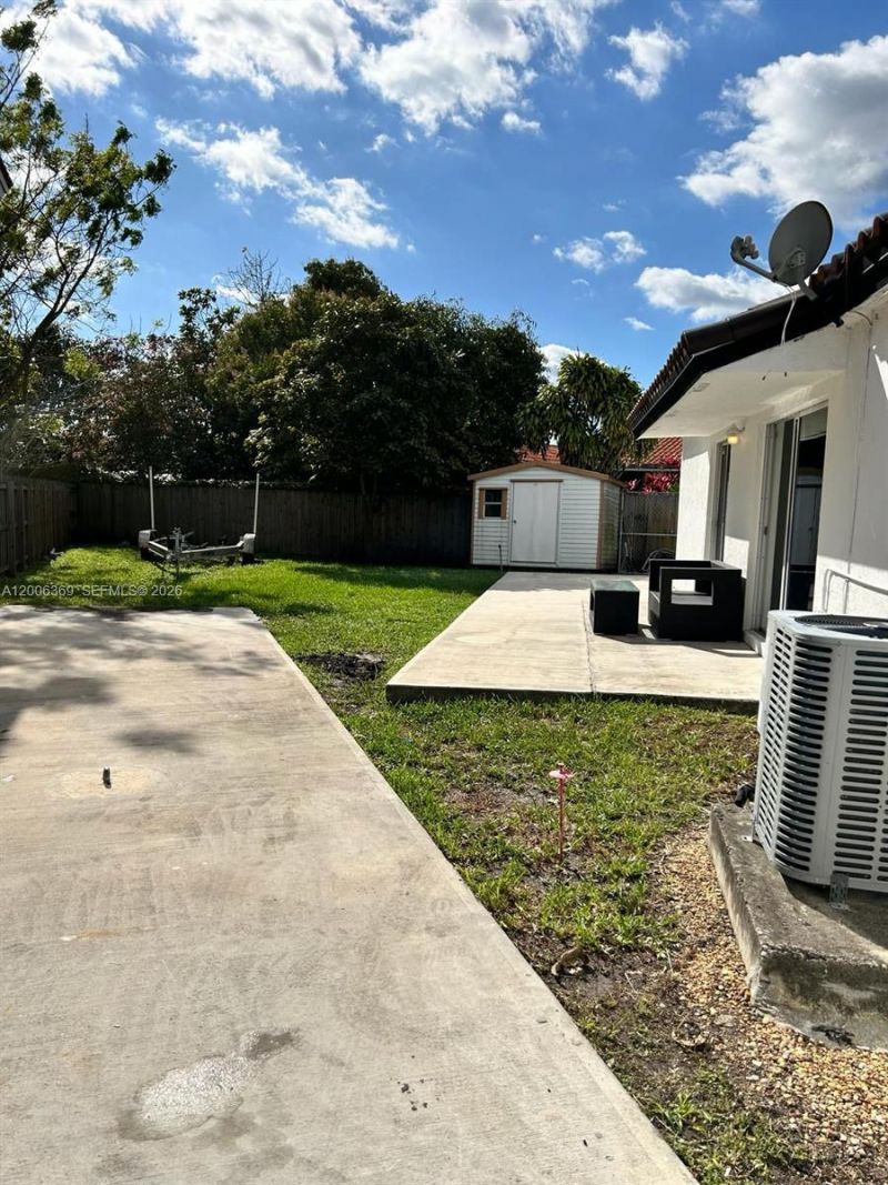 820 NW 132 Ct , Miami, FL 33182 Photo