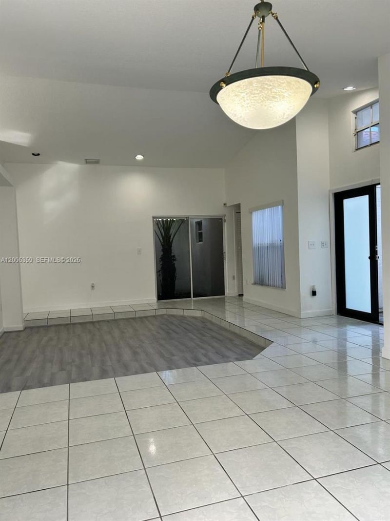 820 NW 132 Ct , Miami, FL 33182 Photo