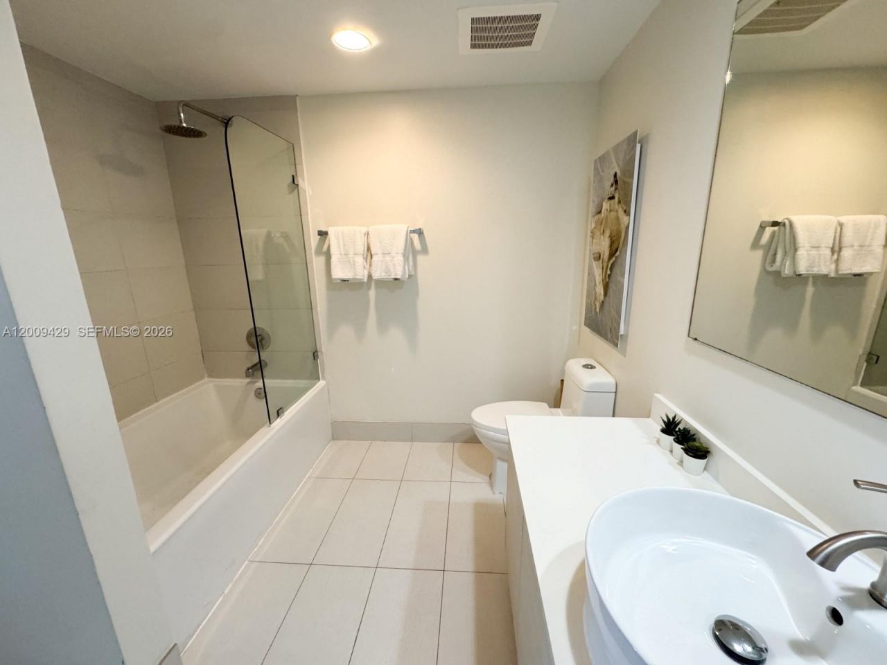 2602 E Hallandale Beach Blvd, Unit R1708, Hallandale Beach, FL 33009 Photo