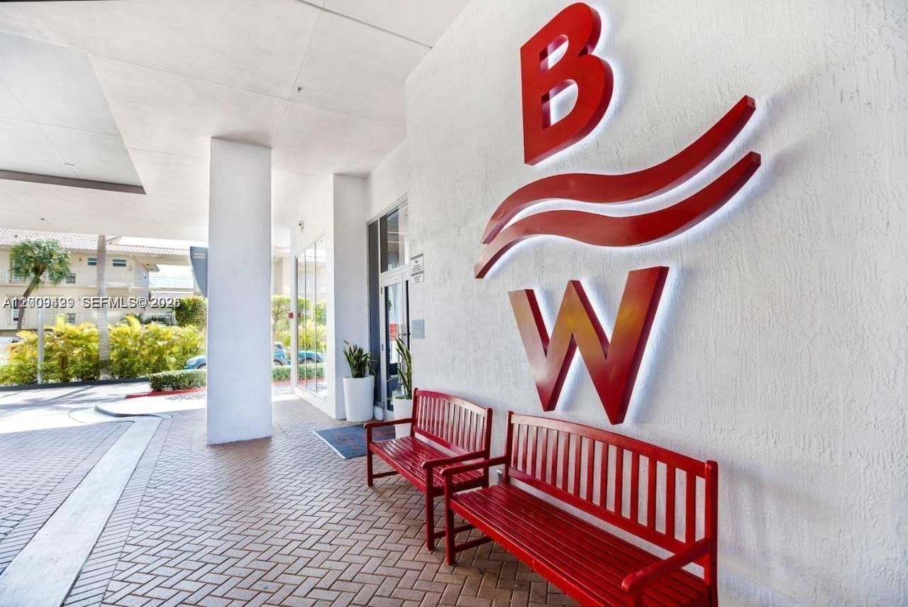2602 E Hallandale Beach Blvd, Unit R1708, Hallandale Beach, FL 33009 Photo