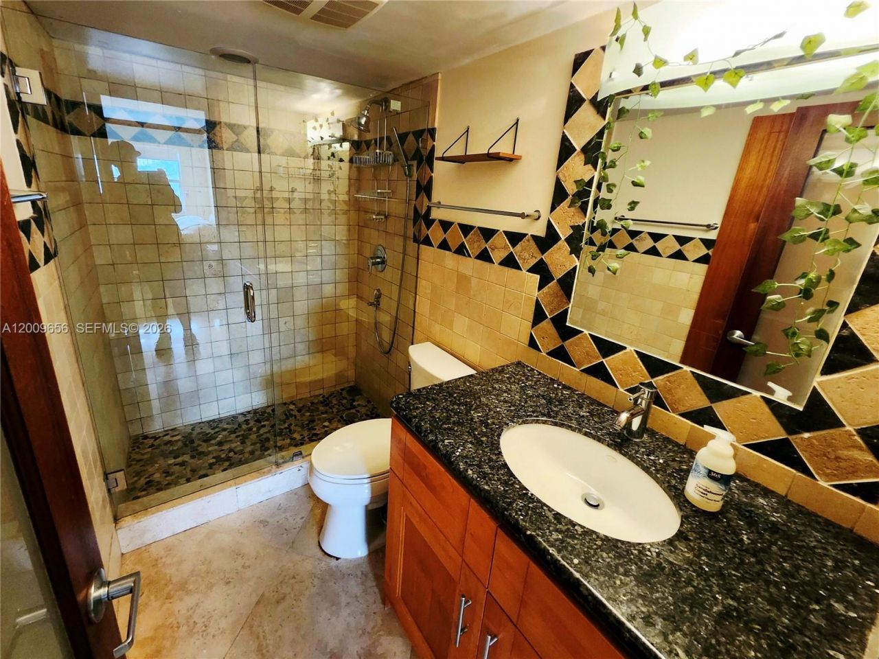 401 Golden Isles Dr , Unit 307, Hallandale Beach, FL 33009 Photo