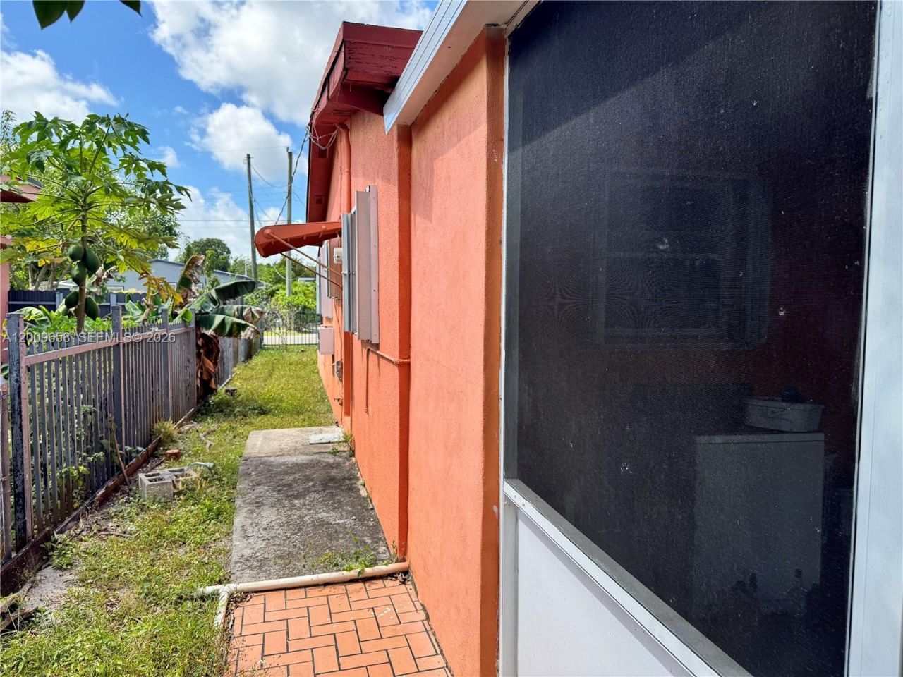 285 NE 165th St, Miami, FL 33162 Photo