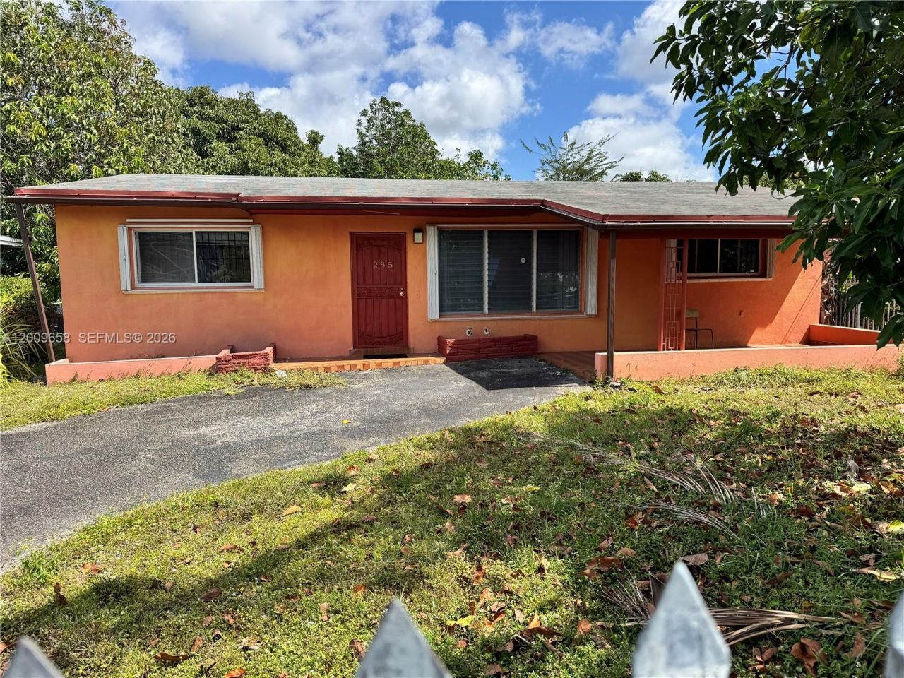 285 NE 165th St, Miami, FL 33162 Photo