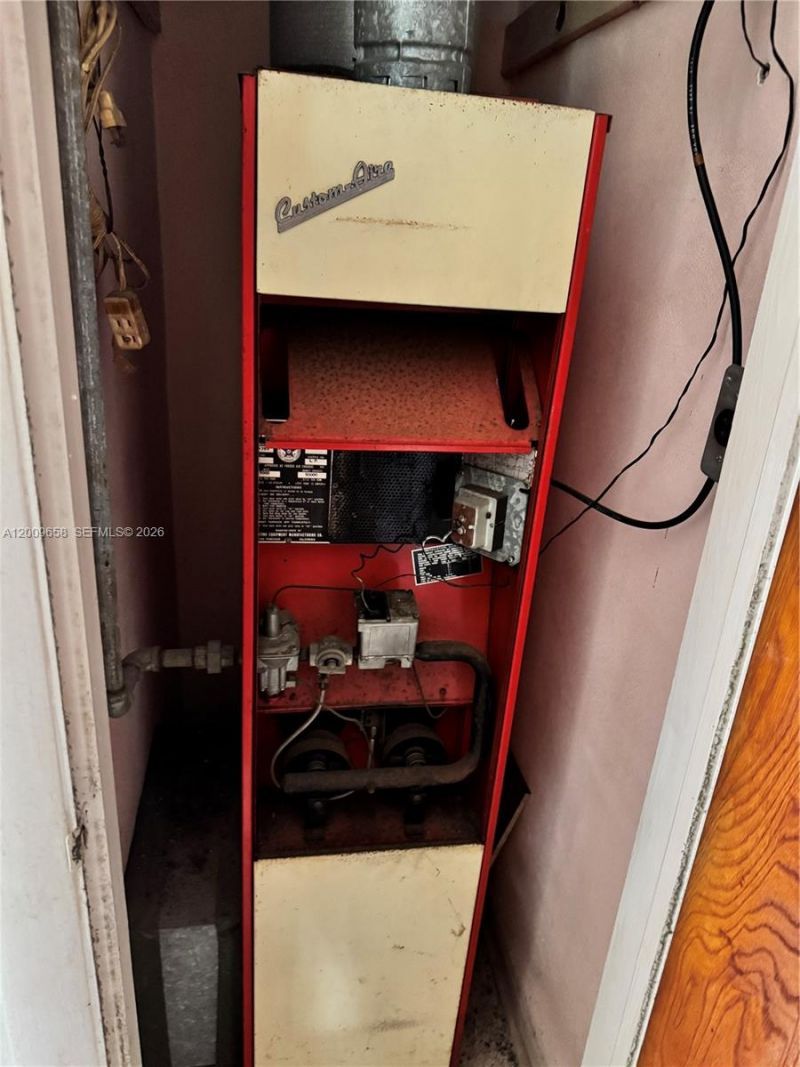 285 NE 165th St, Miami, FL 33162 Photo