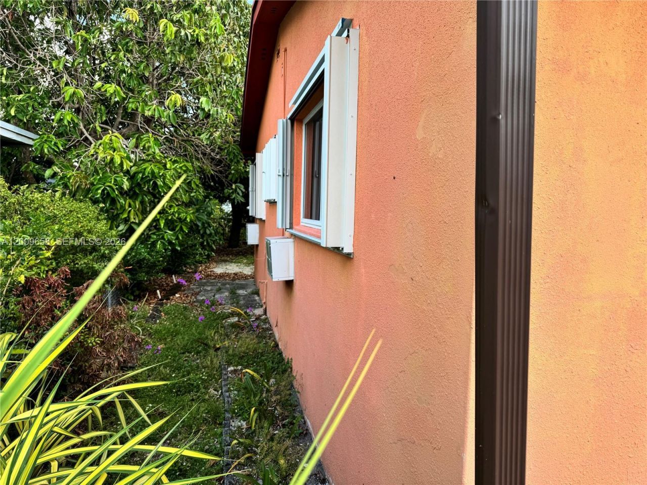 285 NE 165th St, Miami, FL 33162 Photo