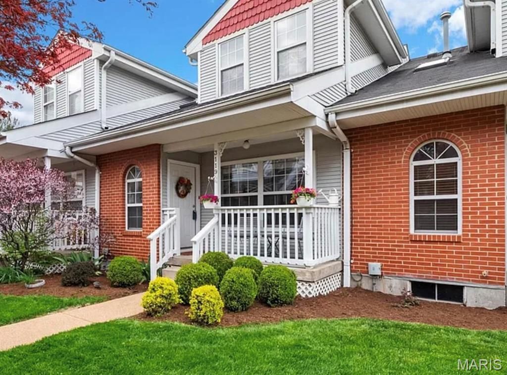3119 Park Hampton Court, Saint Louis, MO 63139 Main Photo
