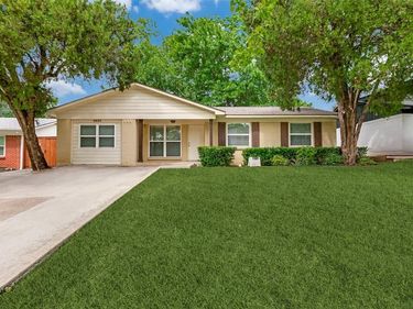 8635 Ashcroft Avenue, Dallas, TX 75243