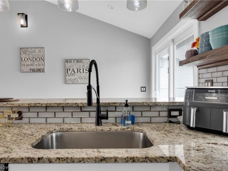 19401 Kilson Avenue , Cleveland, OH 44135 Photo 14