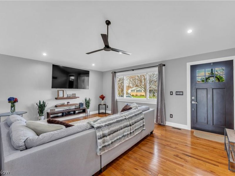 19401 Kilson Avenue , Cleveland, OH 44135 Photo 4