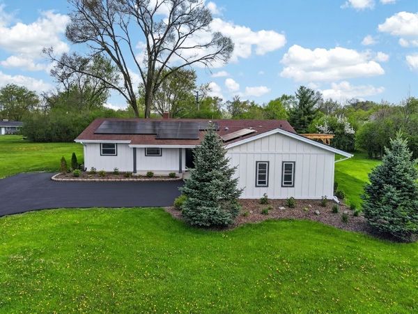 1230 Guerin Road , Libertyville, IL 60048