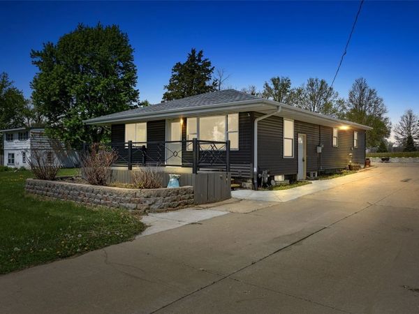 2630 Union Drive SW, Cedar Rapids, IA 52404