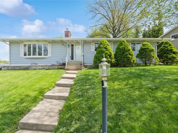 320 Eastland Drive SE, Cedar Rapids, IA 52403