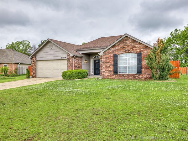 11226 S 274th East Avenue , Coweta, OK 74429