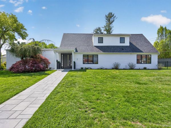 2 Sherwood Lane, Roslyn Heights, NY 11577