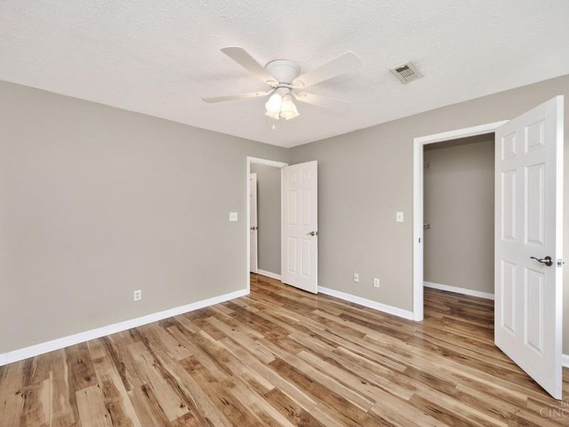 5986 Meadowcreek Drive, Unit 6, Miami Twp, OH 45150 Photo 12