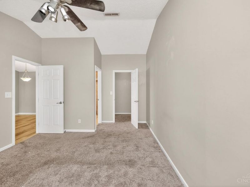 5986 Meadowcreek Drive, Unit 6, Miami Twp, OH 45150 Photo 14