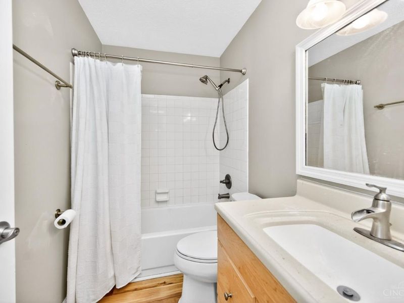 5986 Meadowcreek Drive, Unit 6, Miami Twp, OH 45150 Photo 17