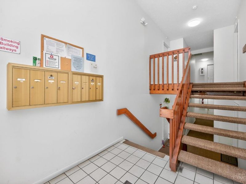 5986 Meadowcreek Drive, Unit 6, Miami Twp, OH 45150 Photo 2