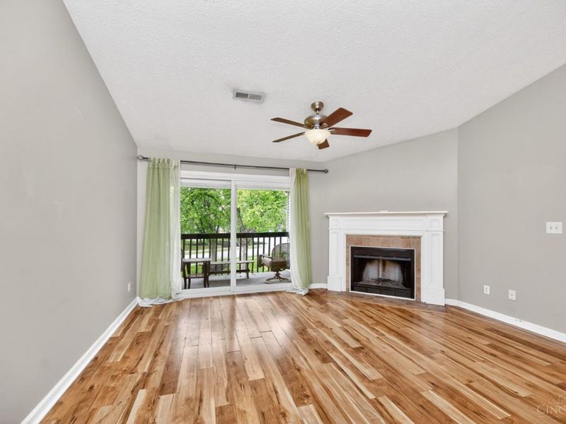 5986 Meadowcreek Drive, Unit 6, Miami Twp, OH 45150 Photo 6