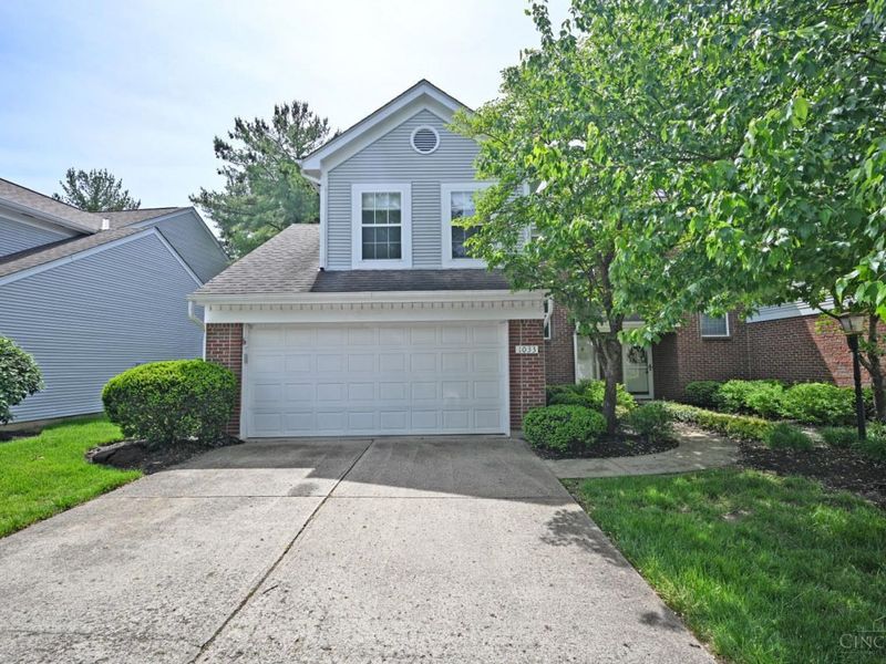 1033 Wittshire Circle, Cincinnati, OH 45255 Photo 1