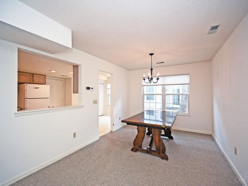 1033 Wittshire Circle, Cincinnati, OH 45255 Photo 10