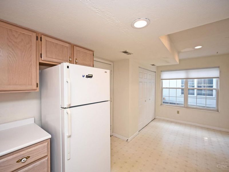 1033 Wittshire Circle, Cincinnati, OH 45255 Photo 15