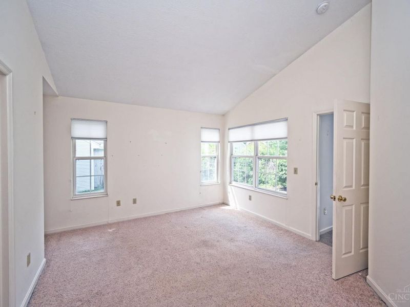 1033 Wittshire Circle, Cincinnati, OH 45255 Photo 18