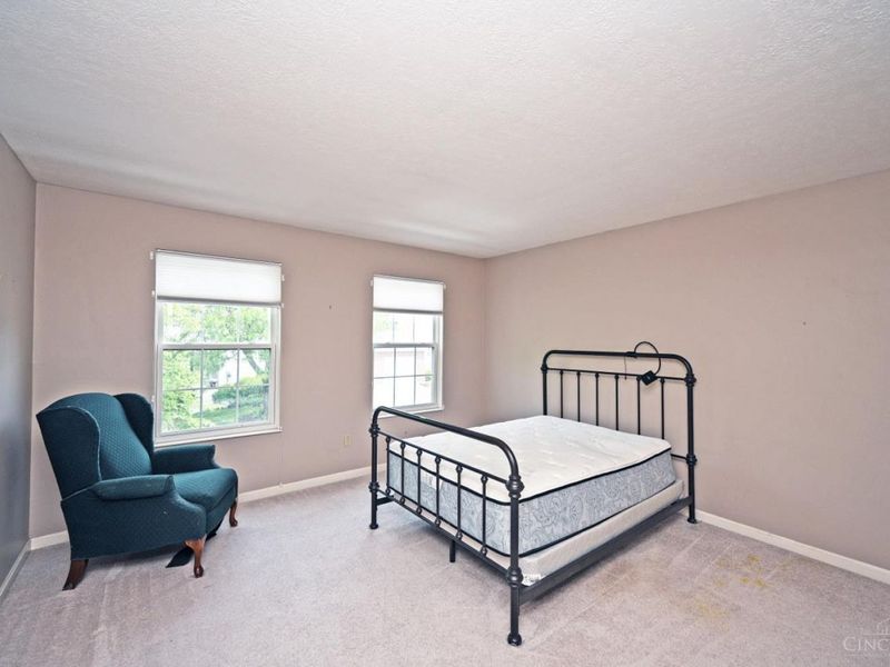 1033 Wittshire Circle, Cincinnati, OH 45255 Photo 29