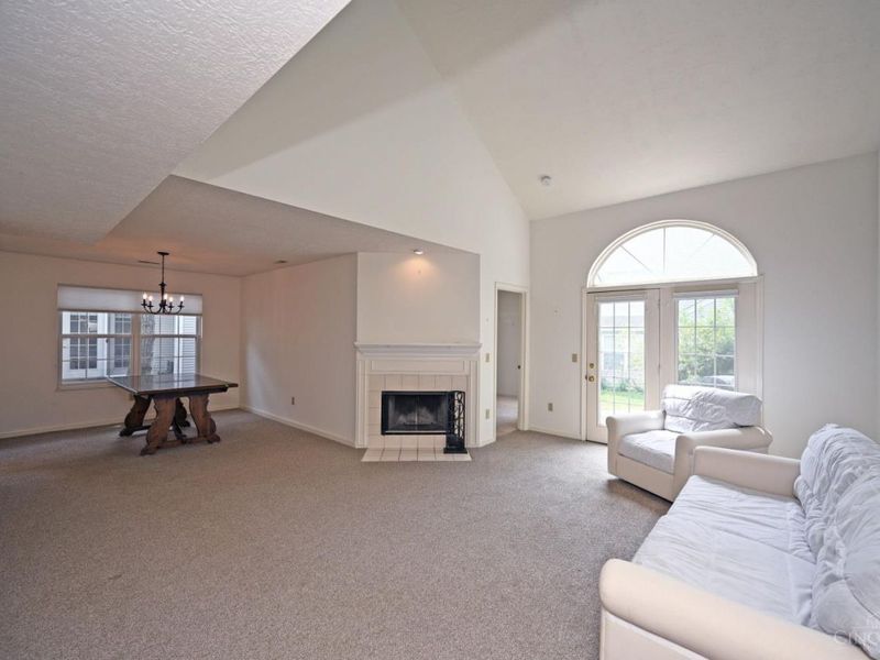 1033 Wittshire Circle, Cincinnati, OH 45255 Photo 6