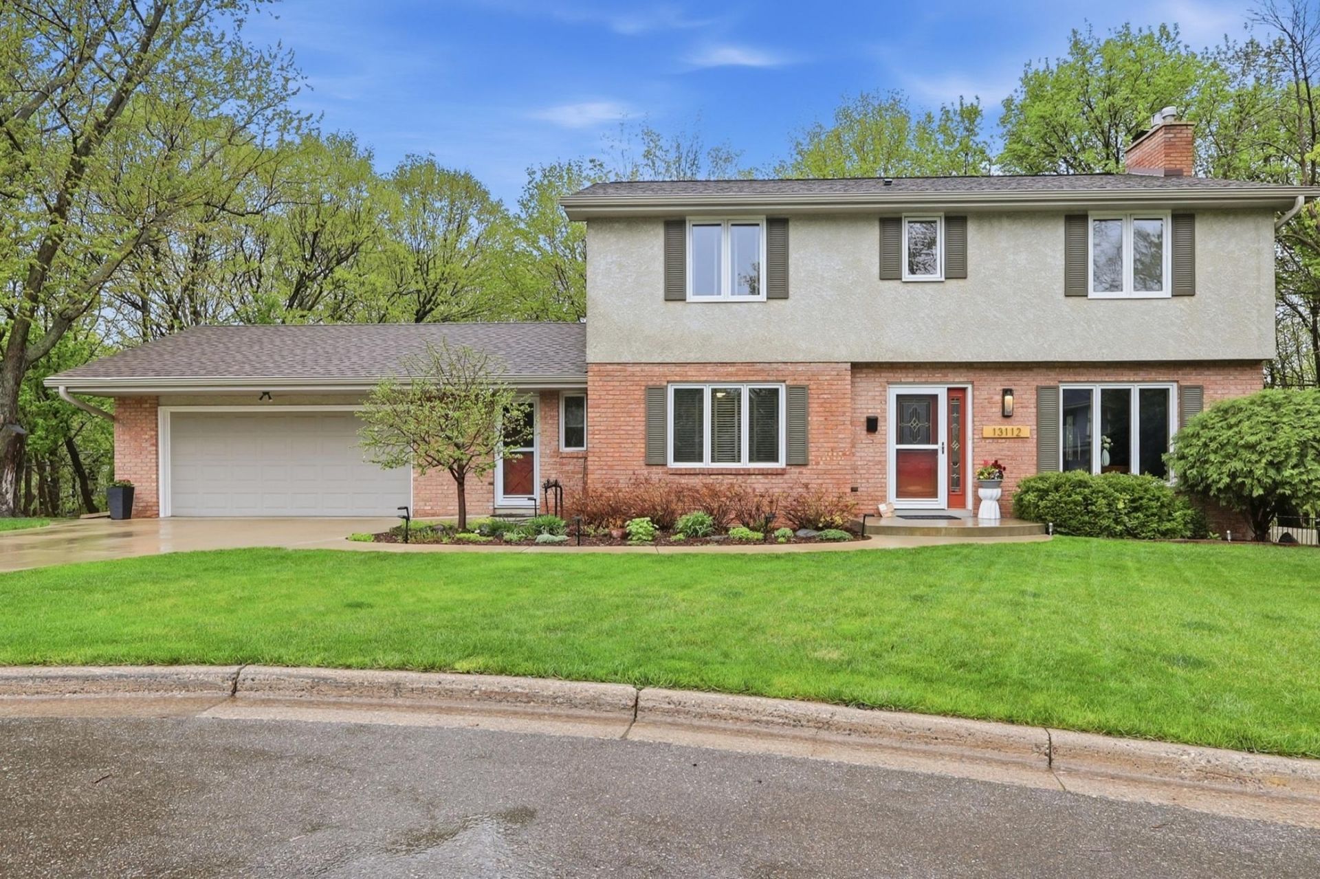 13112 Myrtle Drive, Burnsville, MN 55337 Main Photo