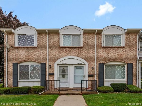 29448 El Dorado Plaza, Warren, MI 48088