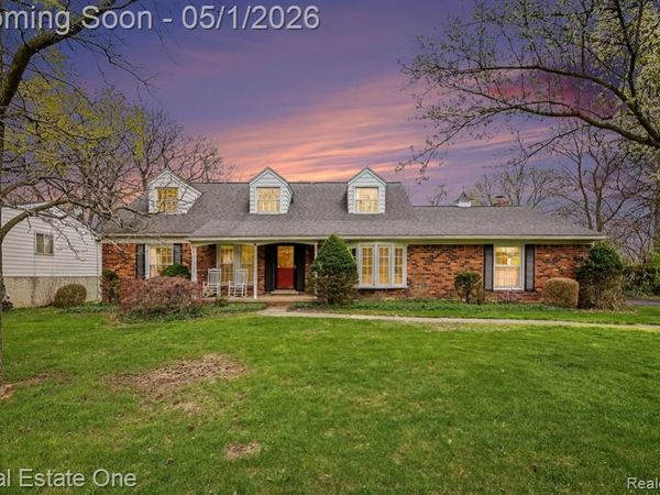 26254 Kiltartan Street, Farmington Hills, MI 48334