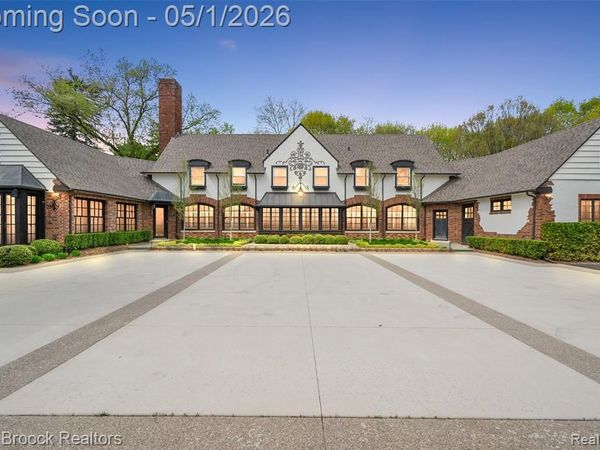 1583 Clarendon Road, Bloomfield Hills, MI 48302