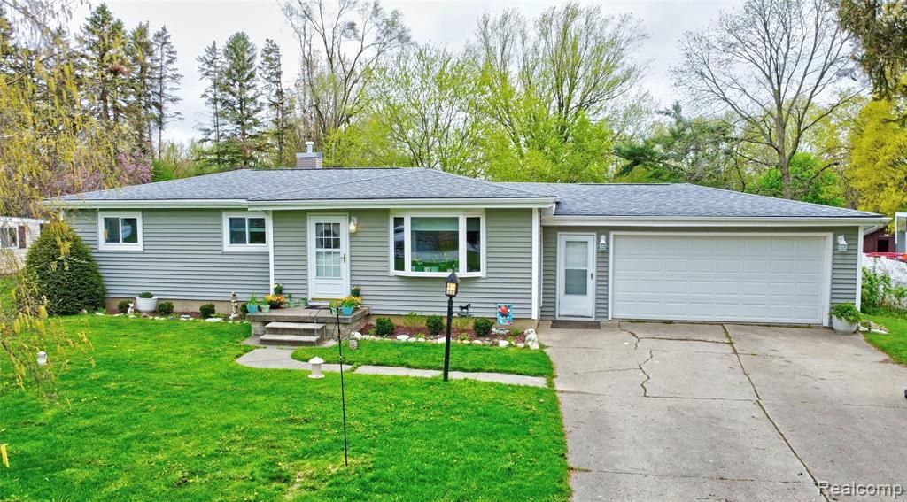6437 Oriole Drive, Genesee Township, MI 48506 Main Photo