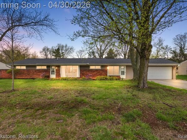 1759 Ashstan Drive, Walled Lake, MI 48390