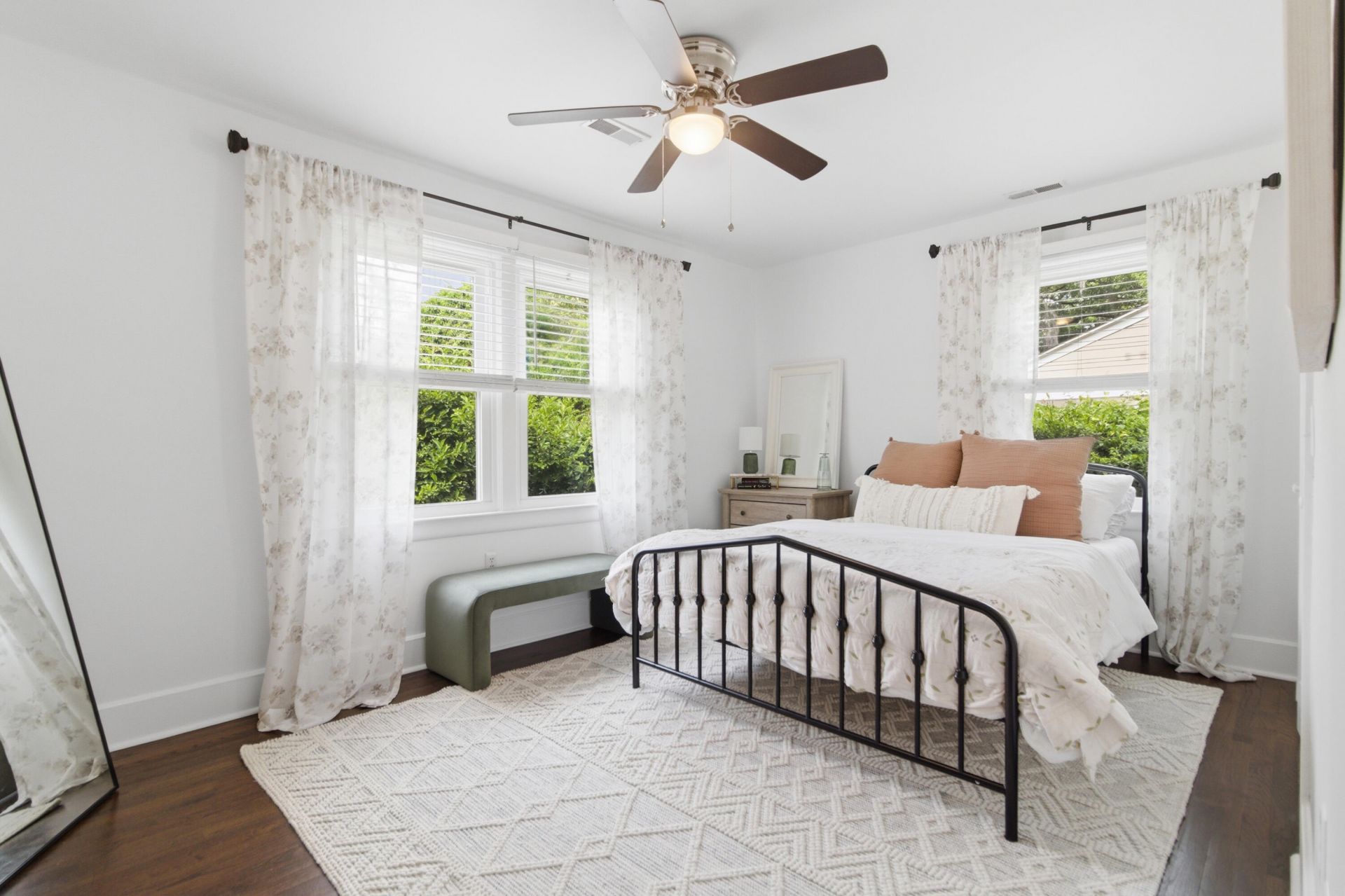 5086 Chateau Avenue Photo 21