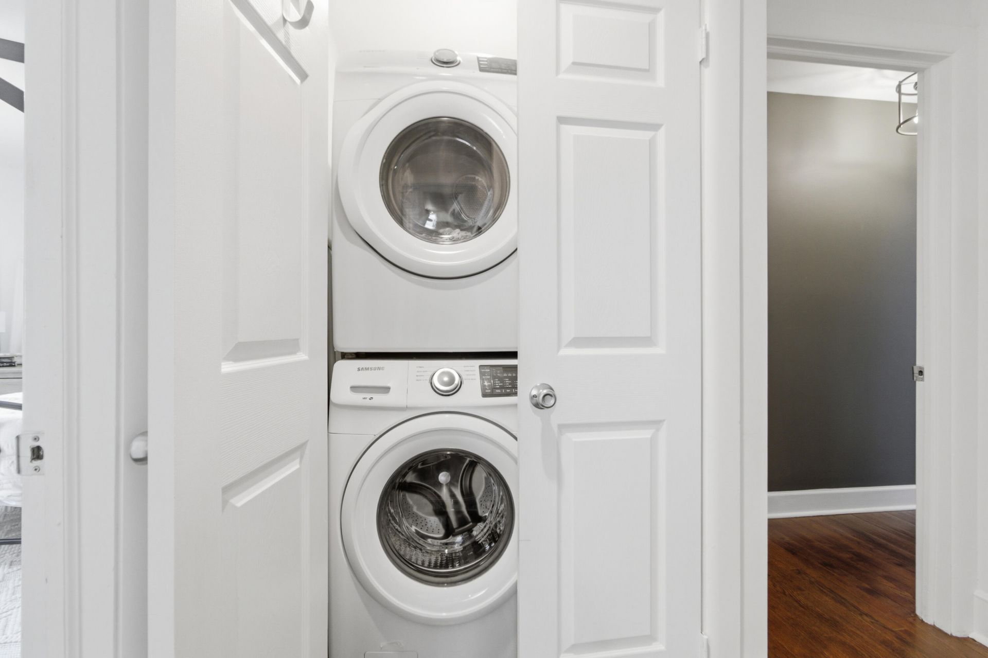 5086 Chateau Avenue Photo 24