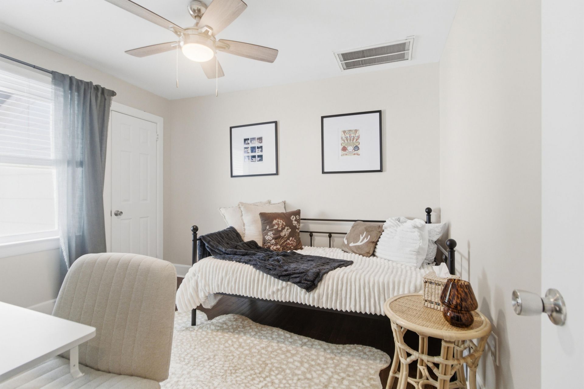 5086 Chateau Avenue Photo 25