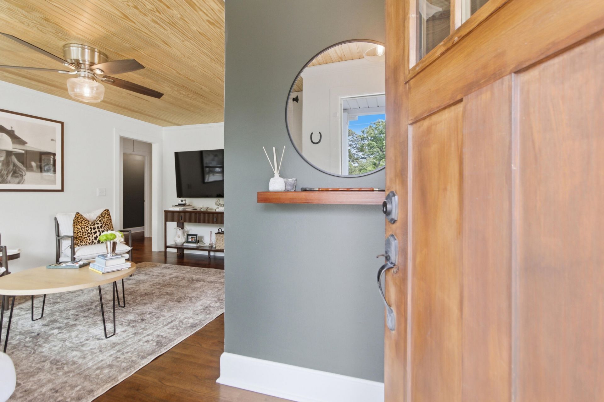 5086 Chateau Avenue Photo 5