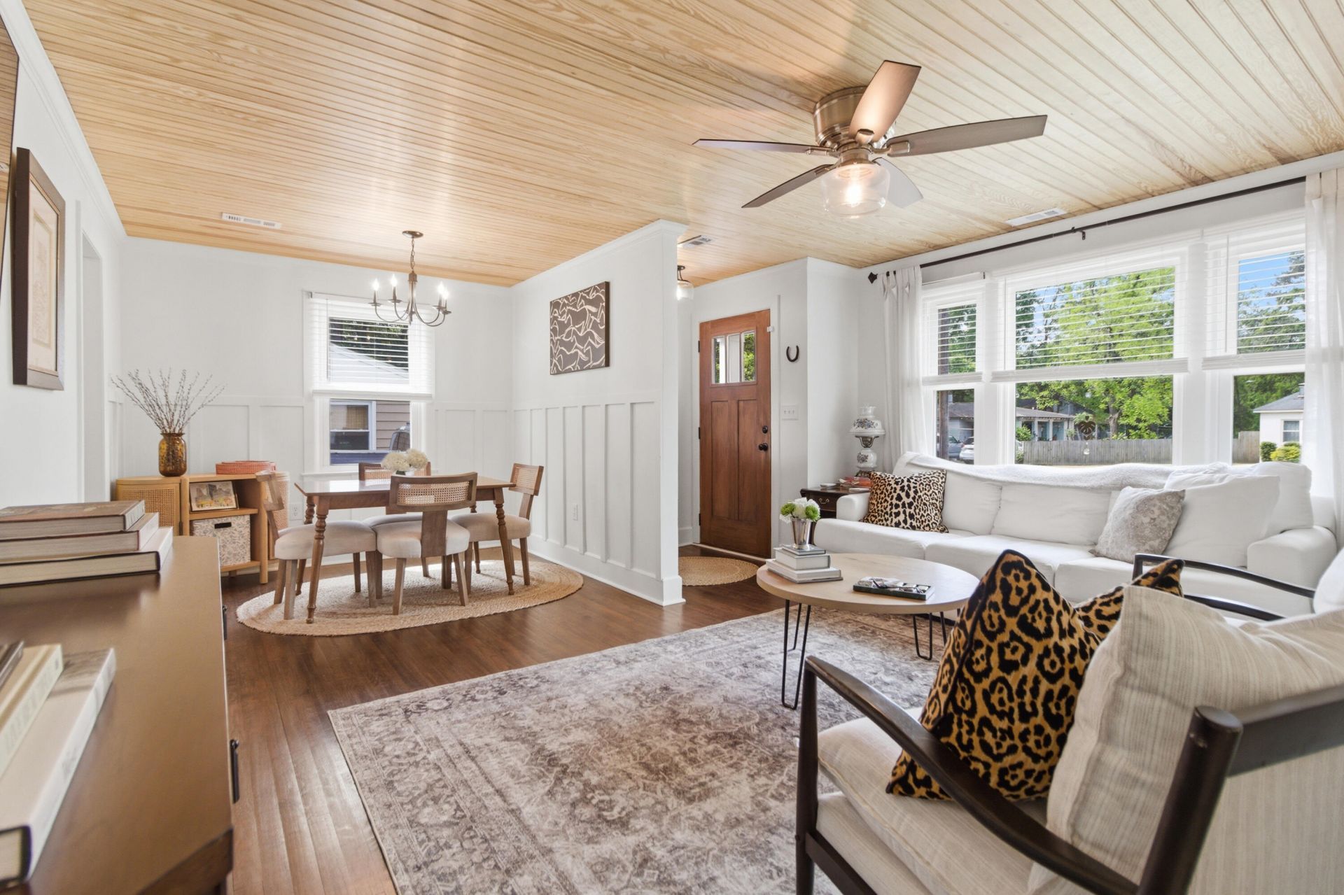 5086 Chateau Avenue Photo 6