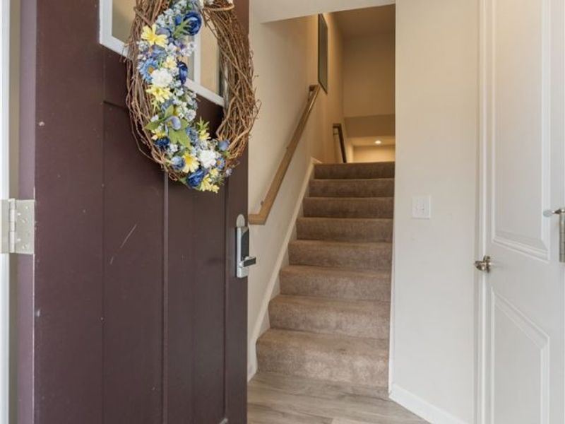 342 E Reno Drive, Louisville, OH 44641 Photo 10