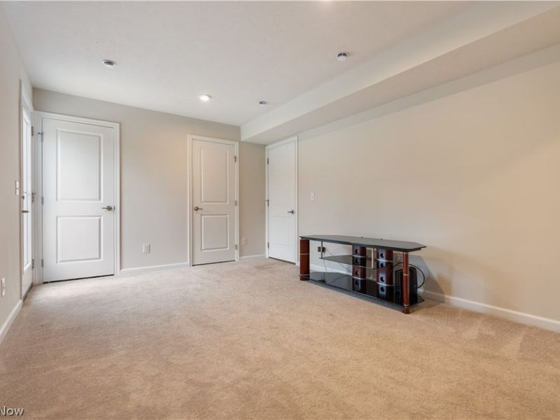 342 E Reno Drive, Louisville, OH 44641 Photo 33