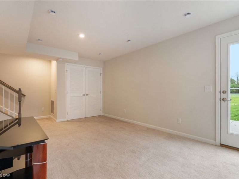 342 E Reno Drive, Louisville, OH 44641 Photo 34