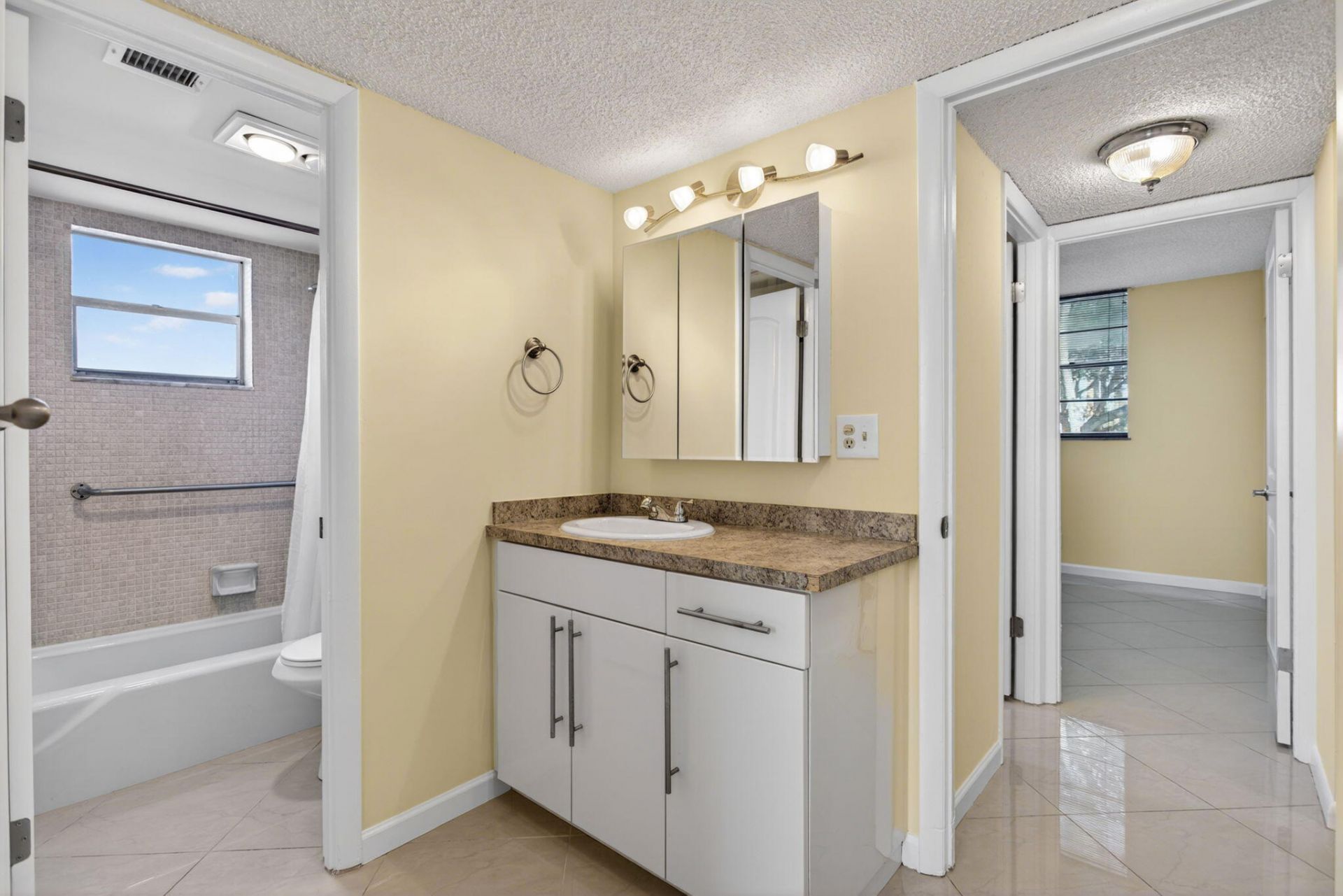 3060 Holiday Springs Boulevard, Unit 201, Margate, FL 33063 Photo