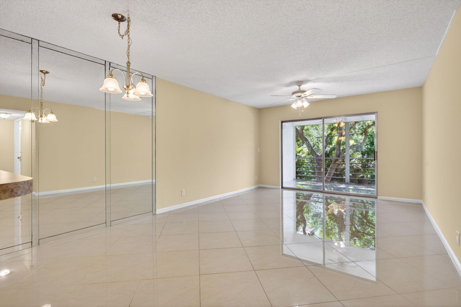 3060 Holiday Springs Boulevard, Unit 201, Margate, FL 33063 Photo