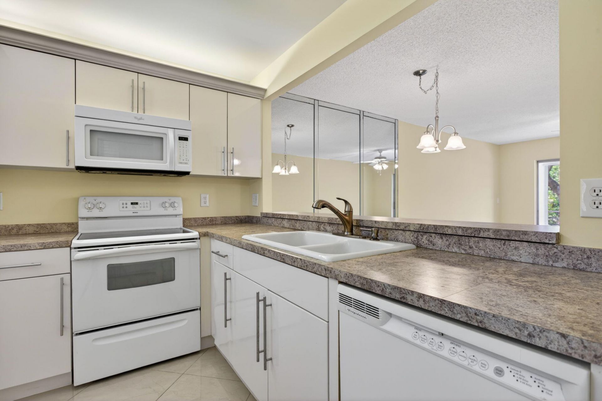 3060 Holiday Springs Boulevard, Unit 201, Margate, FL 33063 Photo