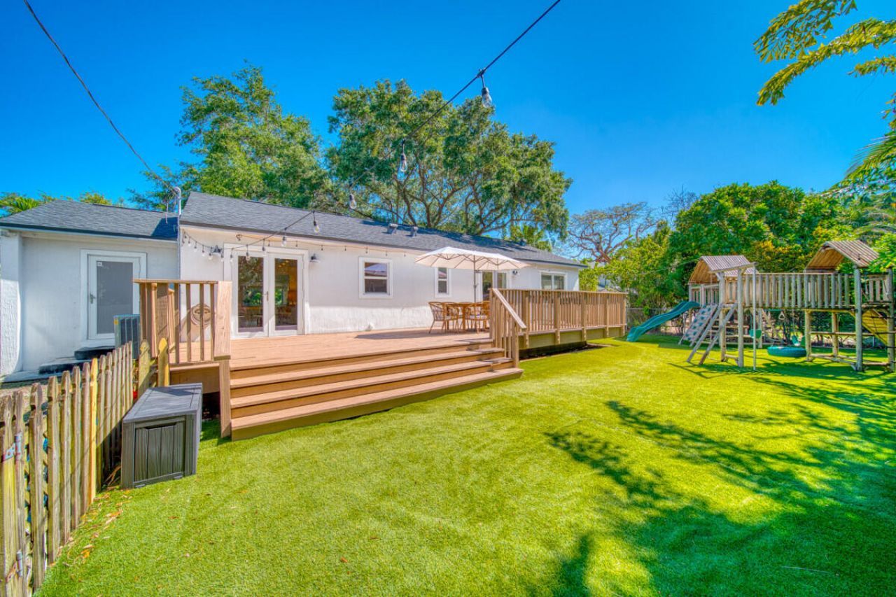 5870 SW 46th Terrace, Miami, FL 33155 Photo