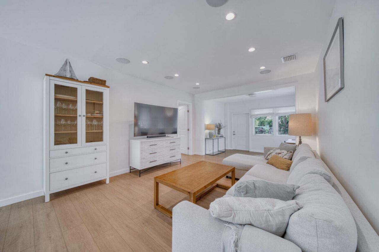 5870 SW 46th Terrace, Miami, FL 33155 Photo